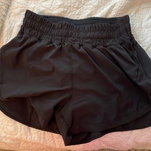 Lulu track that shorts 3”. Hi rise